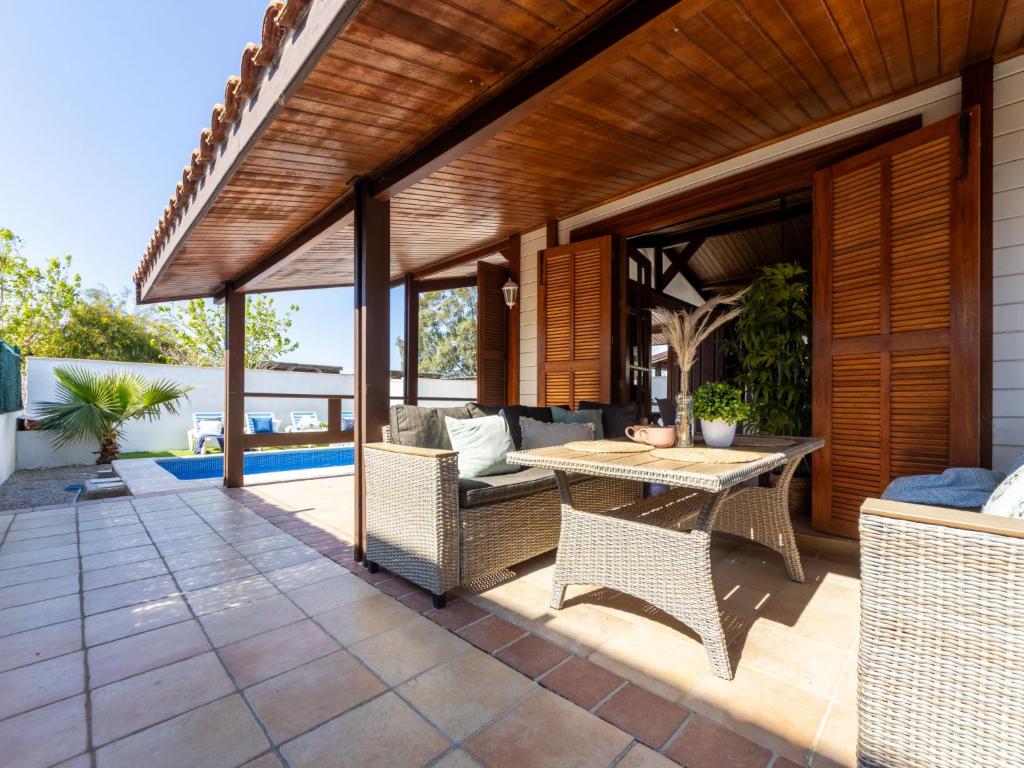 Chalet Tropical 2 by Interhome - 2