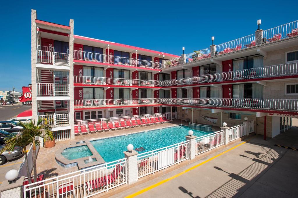 Matador Oceanfront Resort photo