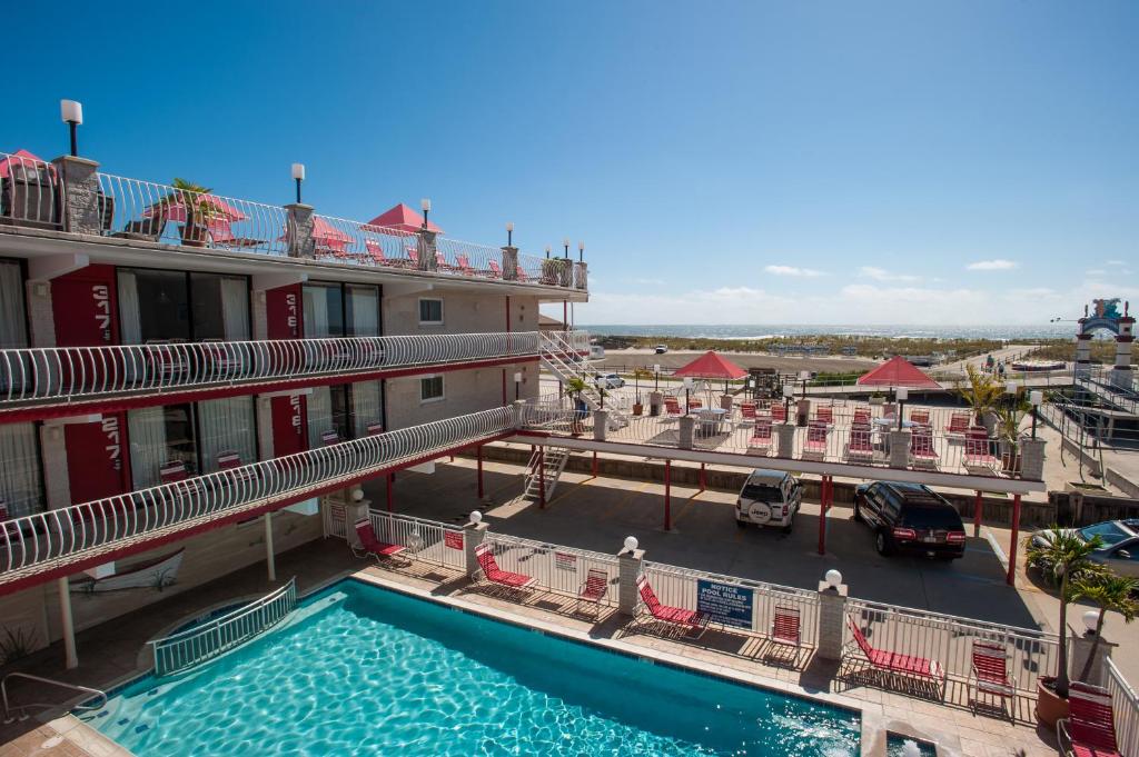 Matador Oceanfront Resort photo