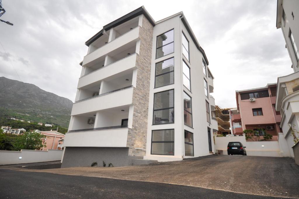 Studio Dobra Voda 4, Dobra Voda