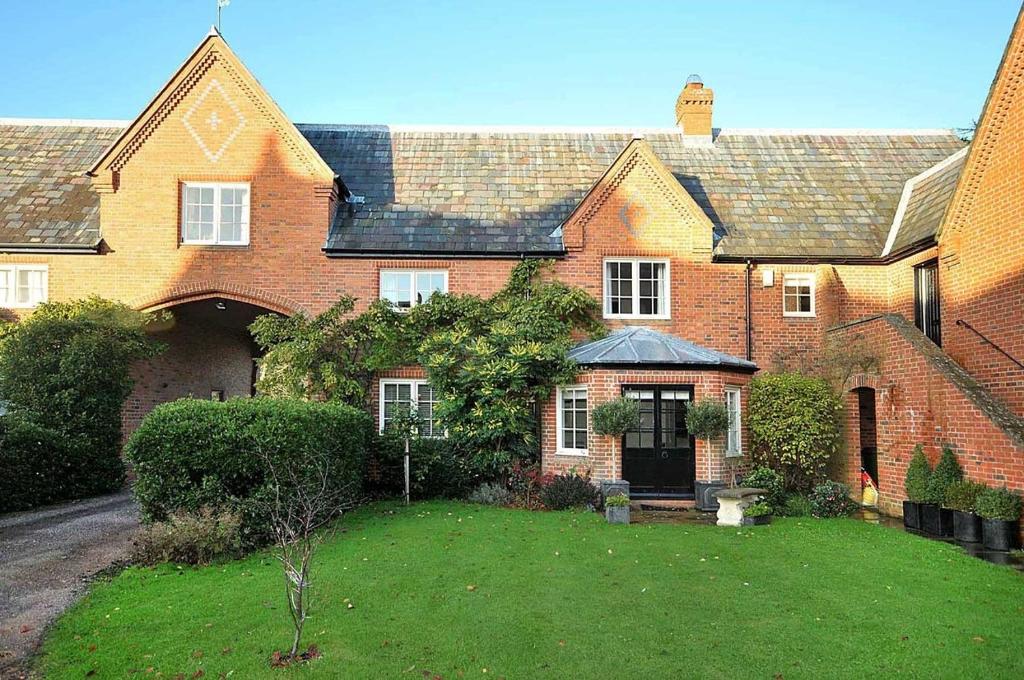 Chapel house, High Legh