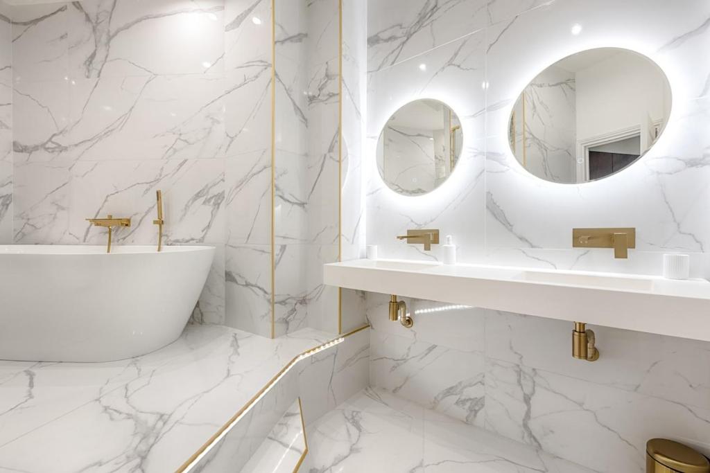 Luxury 2-Bedroom for 6 - Avenue Montaigne - 3