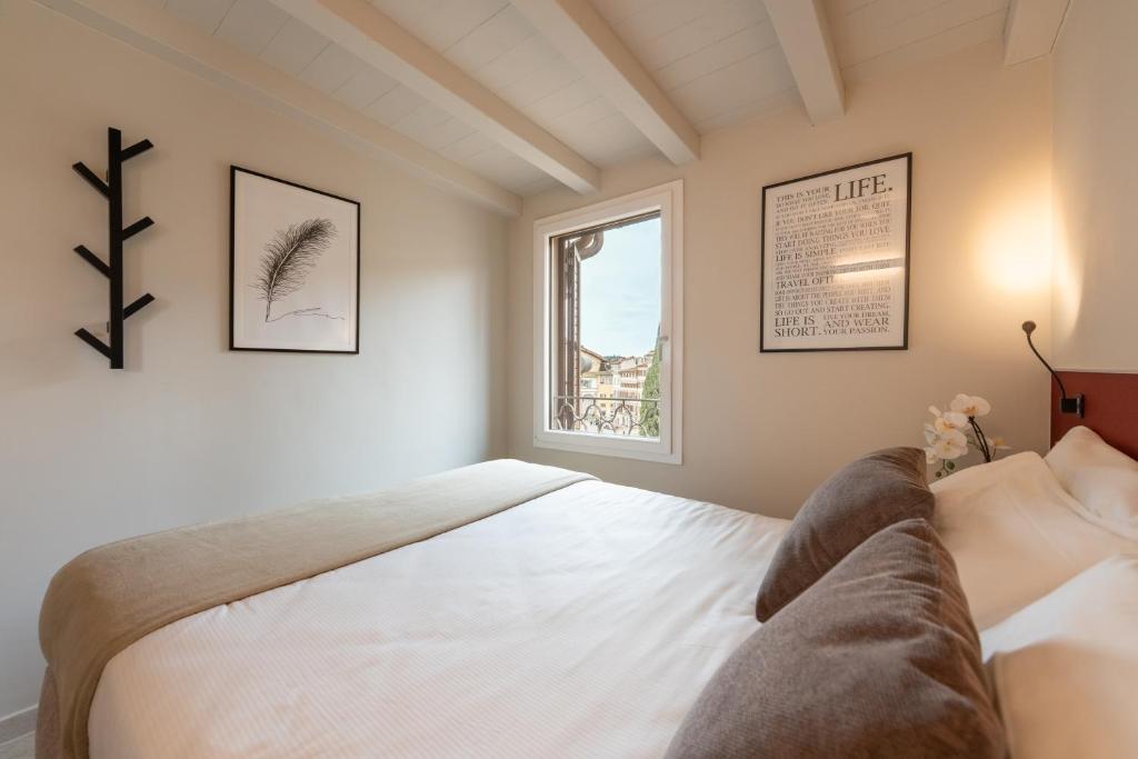 Via Avelli, 4 - Florence Charming Apartments - Attico al 5to piano senza ascensore vicino Stazione Con terrazza con Vista Santa Maria Novella - 3