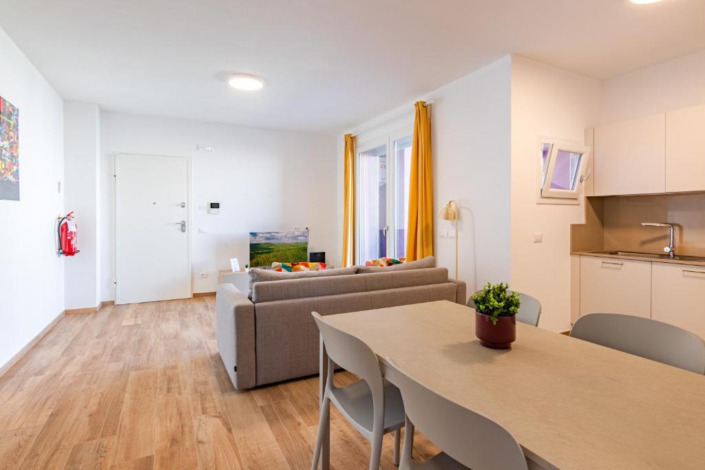 LTApartments 3- Bilocale con balcone e parcheggio privato a 900m dalla Torre - 5