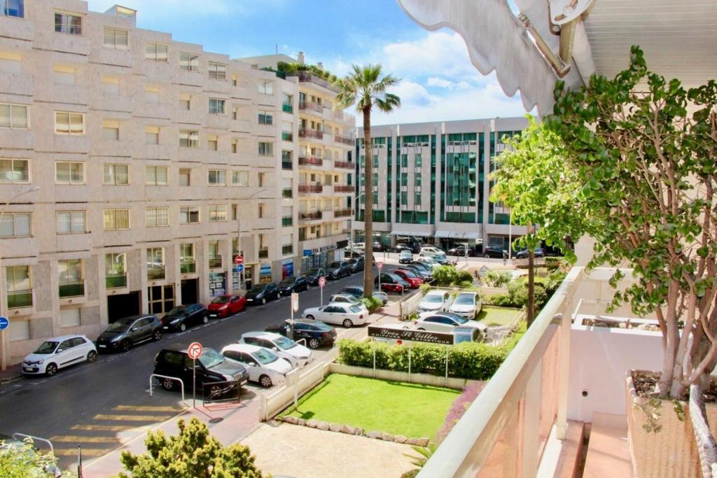 REF 2003 - Cannes Croisette - 3 mins from the Croissette - 2