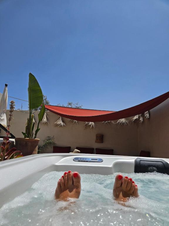 RIAD AWEL - 3 chambres & jacuzzi au coeur de la Medina, Marakéš