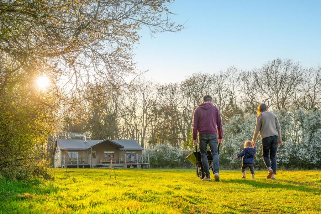 Cuckoo - Sweffling Hall, Rendham