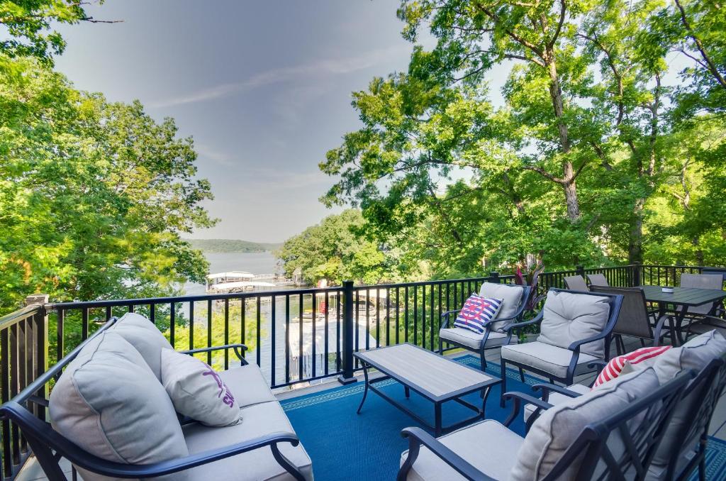 Dock, Boat Slip and View Lakefront Tan-Tar-A Home!, Osage Beach