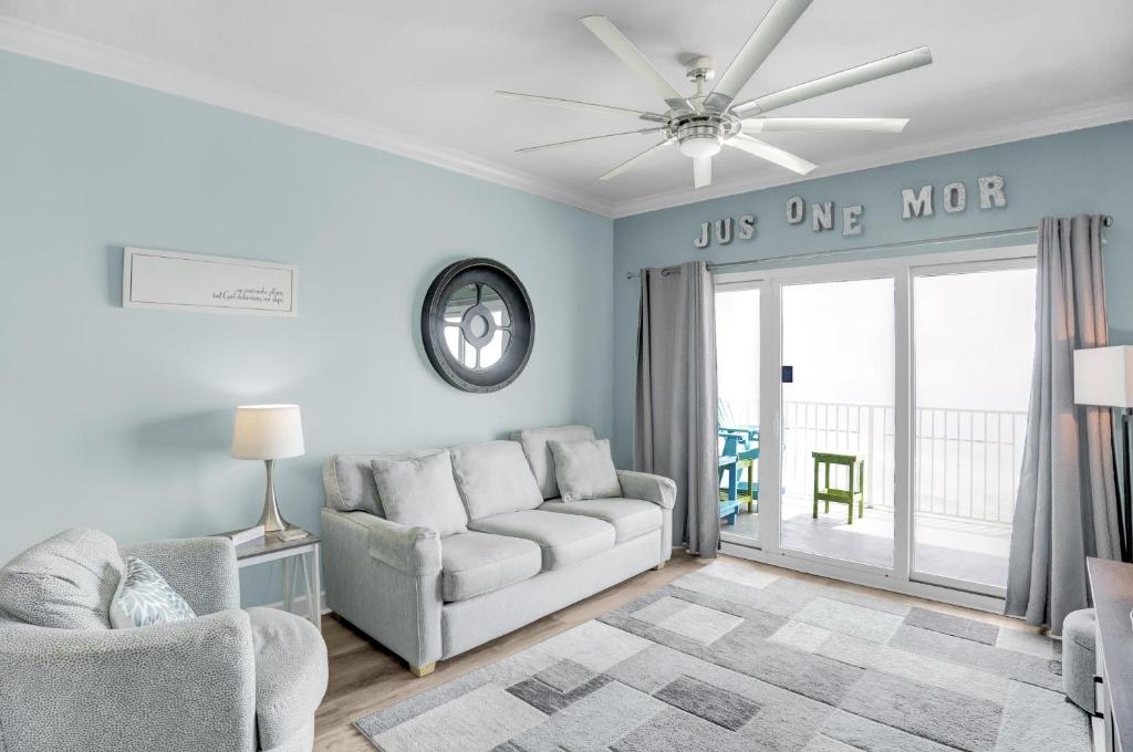 Seawind 1604 by Liquid Life, Gulf Shores