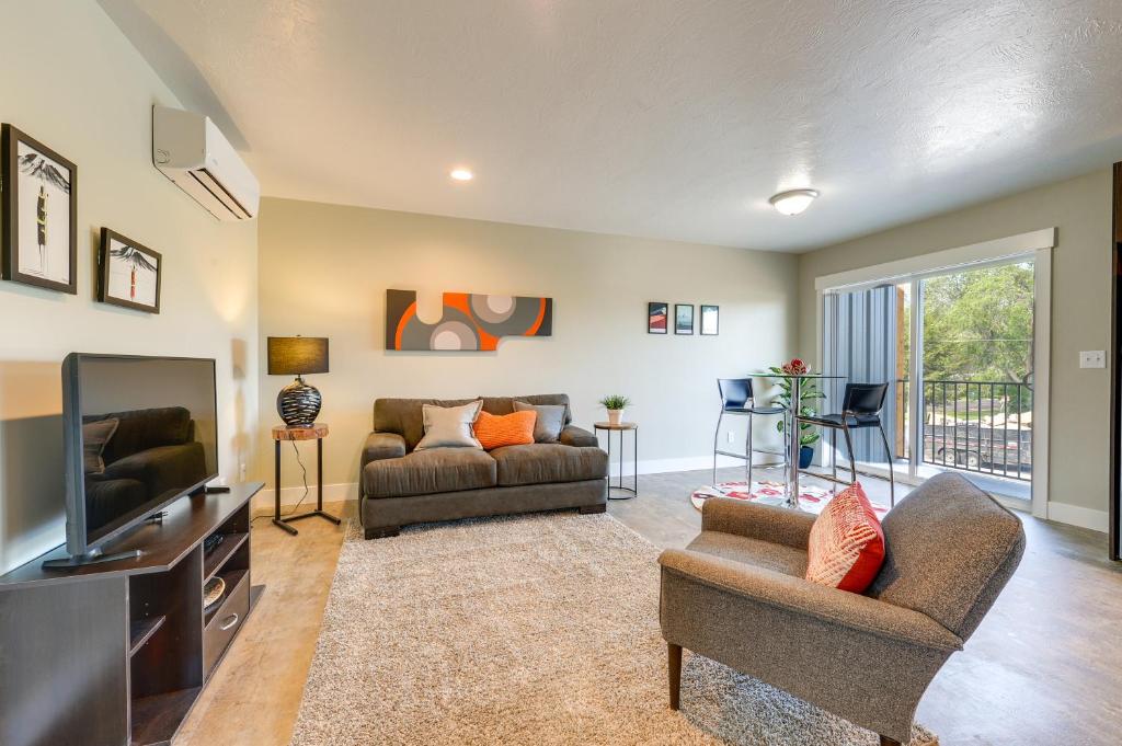 Modern Apt - 7 Mi to St Anthony Sand Dunes!, Saint Anthony