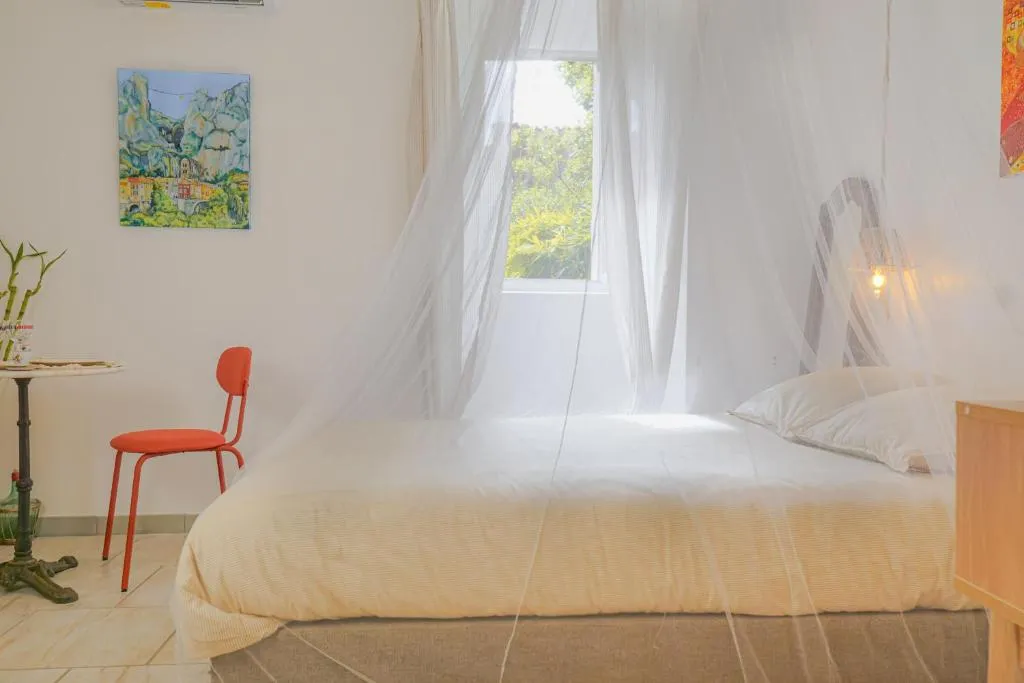 Studio charmant a Moustiers au coeur du village，位于穆斯捷-圣玛丽的酒店