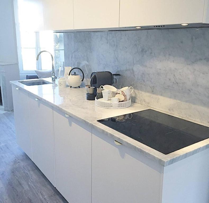 Charming French Apartment in central Cannes, Balcony, AC, 5min walk to beach - 3