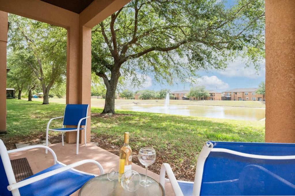 Resort and Lazy River Arcade 15MI to Disney, Davenport