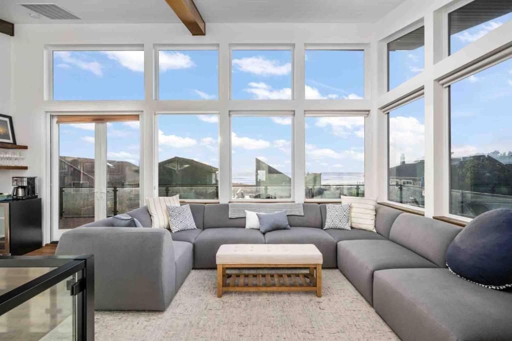 Beach Ball, Manzanita