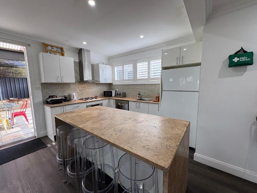 Rest on Keppel, Bathurst