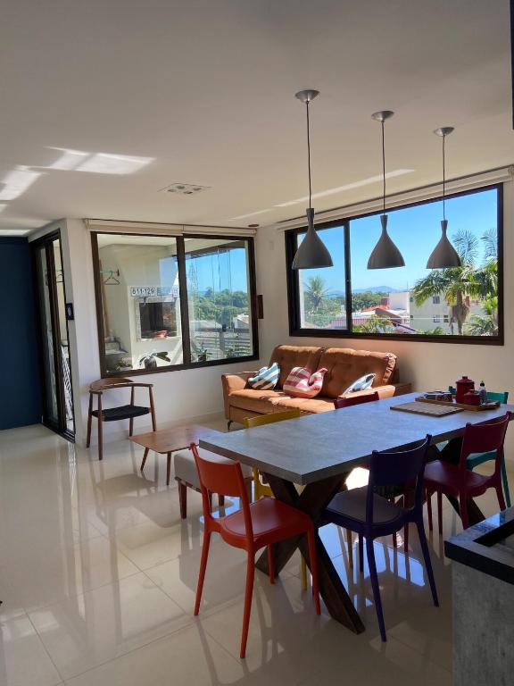 Beautiful Apt, 2 en-suites, 250 m from the Beach, Floripa, Florianópolis