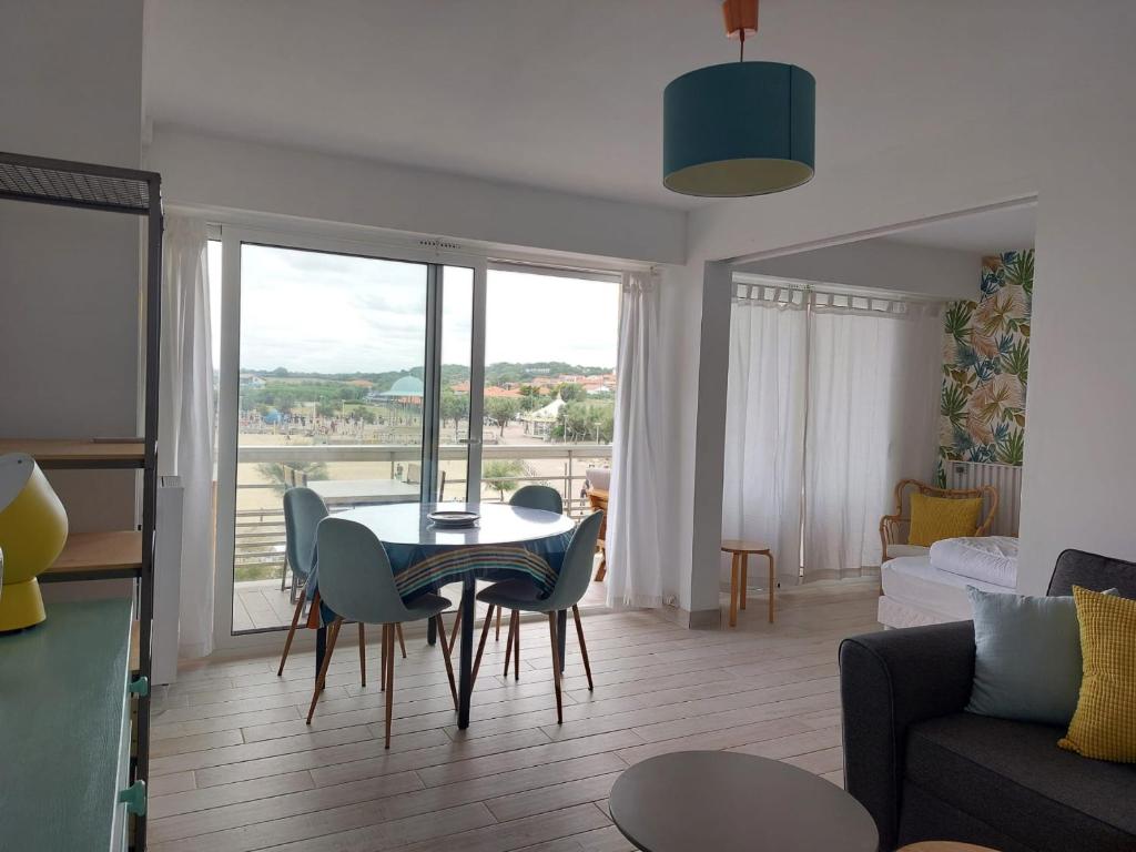 Appartement rénové avec parking, proche océan à Anglet - 3