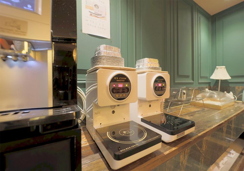 Food and beverages, February Hotel The Stay Busan Gangseo Main Building in Busan