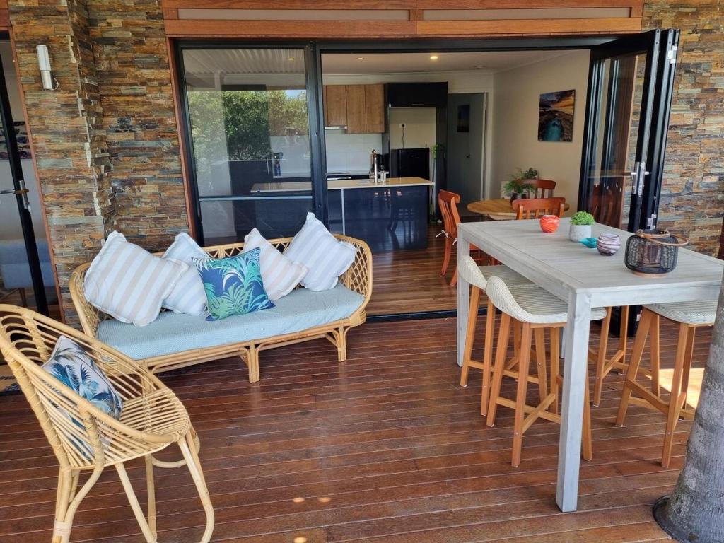 Bermagui Coastal Hideaway - Pet Friendly, Bermagui