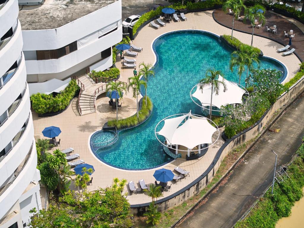 สระว่ายน้ำ