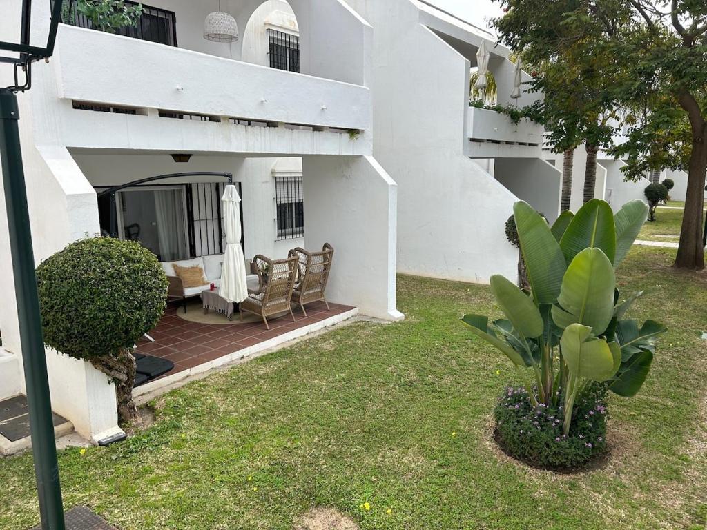 2 bedroom flat in Nueva Andalucia - 3
