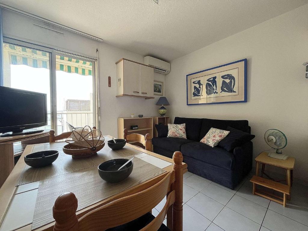 Appartement climatisé, vue sur le port technique - GN160-331 - 2