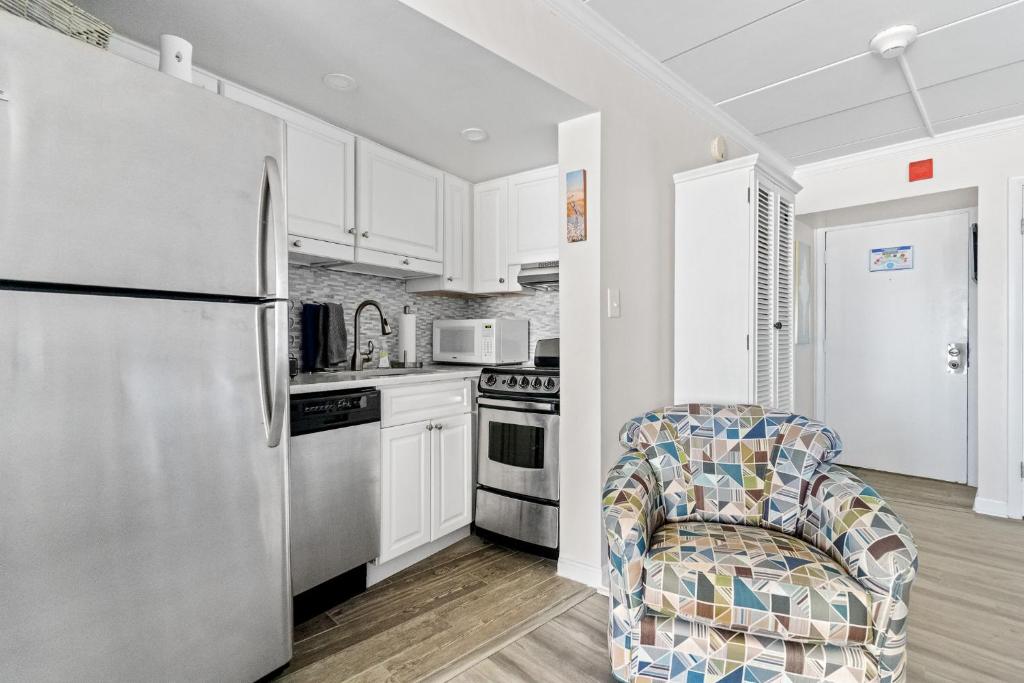 Oceanfront Studio at High Point South Stunning Views & Steps to the Beach, Ocean City