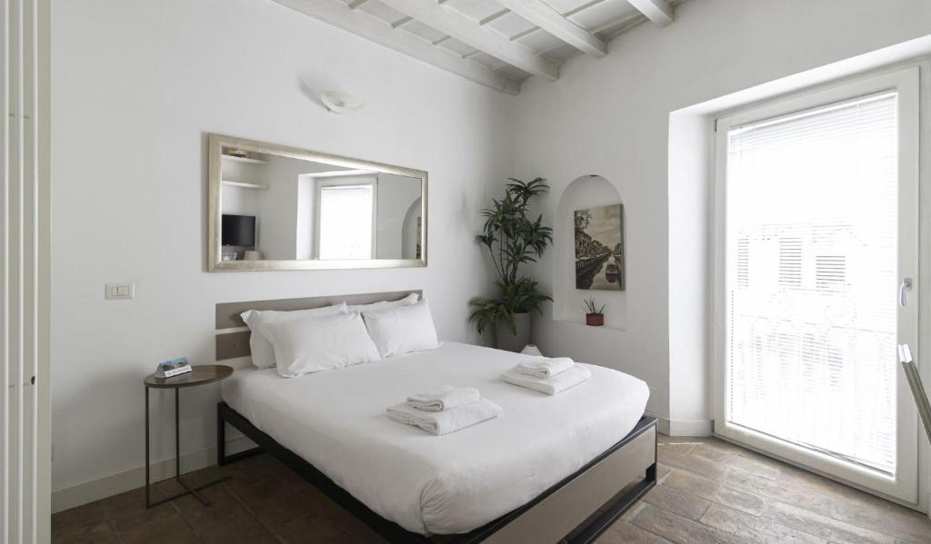 Milano Navigli Canal View Studio Apt, Milán