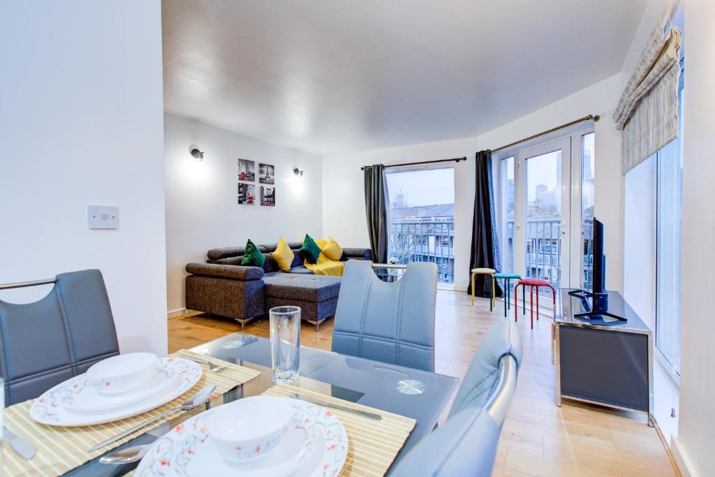 2-Bed Flat in Canary Wharf Great Location, London