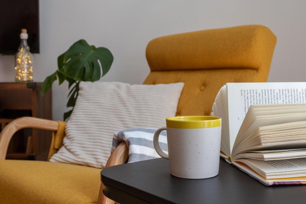 Lush Botanic Oasis with a Boho Hideaway, Near Beach & Cafés, Lagos