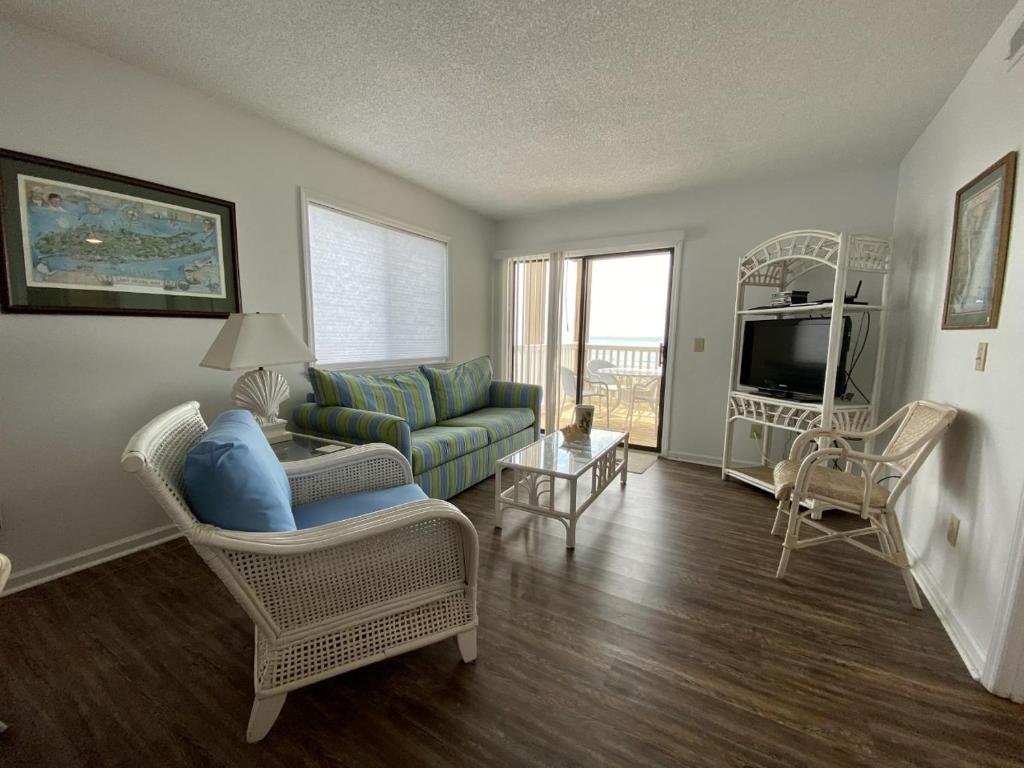 Sand Pebbles B7 by Carolina Beach Realty, Carolina Beach