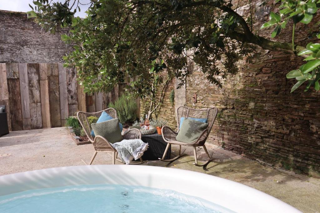 The Wild Hare, Chillington