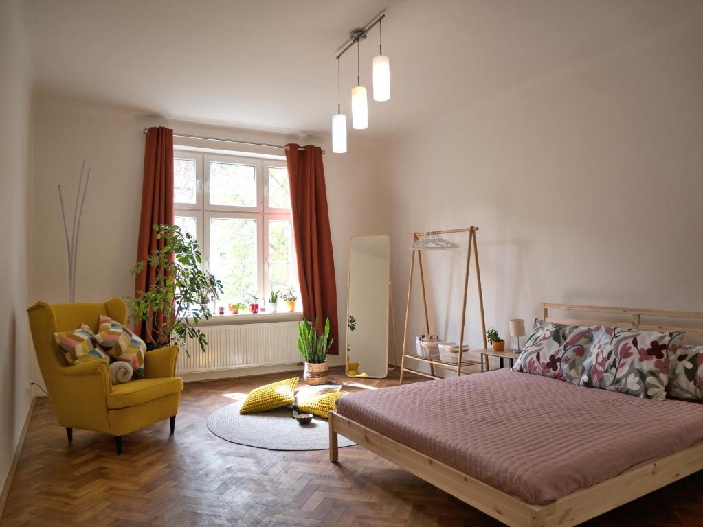 Quiet and spacious flat near city centre in Prague 3, Praha