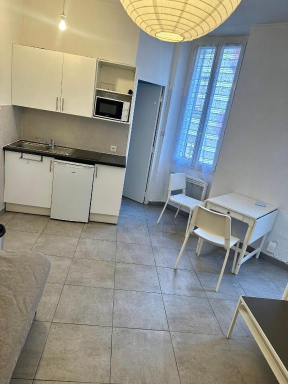 Un studio sympa en centre-ville rue du camas - 4