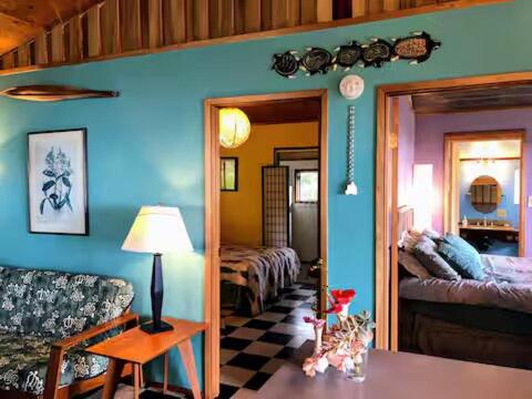 Private wrap around Lani Oasis with ocean view, Naalehu