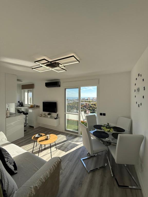 Apartamento Florkin vacacional acogedor recién reformado con vistas al mar - 1