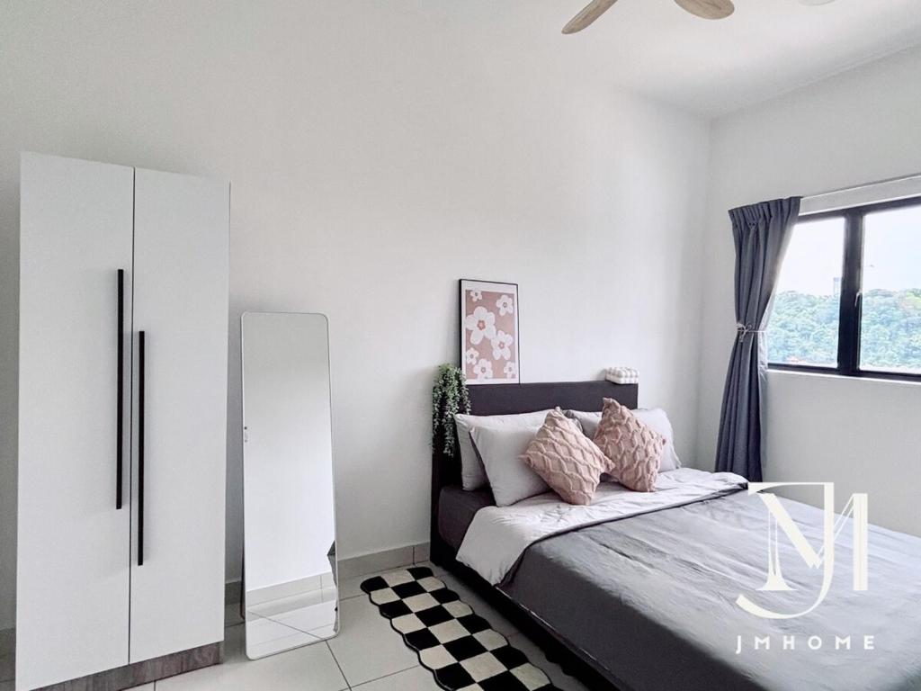 C180 Trader Park Family Suite 4-5pax #11, Cheras