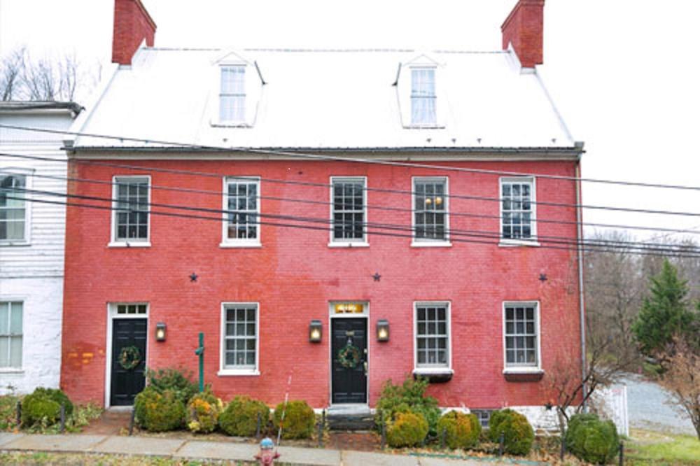 Light Horse Inn — Hotel in Bolivar (WV)