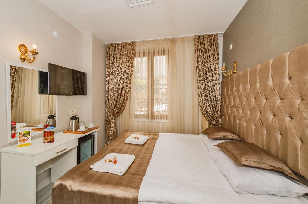 Grand Pamir Hotel photo
