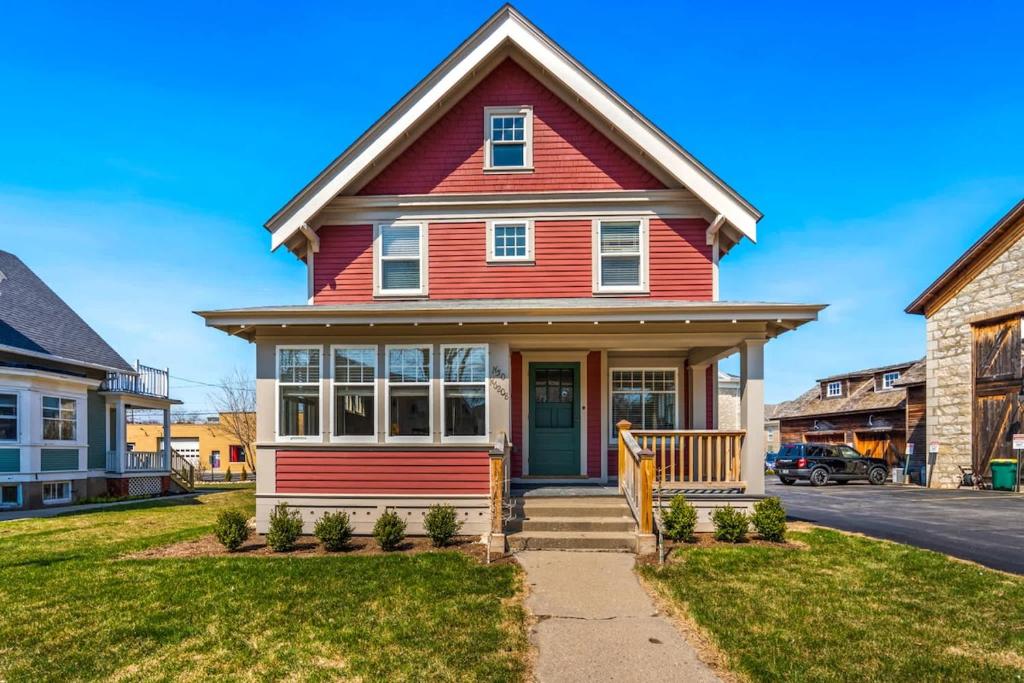 Little Red House, Cedarburg
