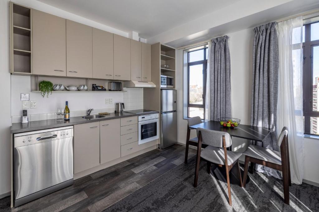 伊甸探索酒店 (Quest On Eden)