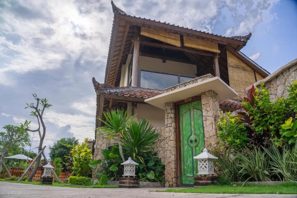 Villa Sari Bumi Menjangan，位于班尤温当的酒店