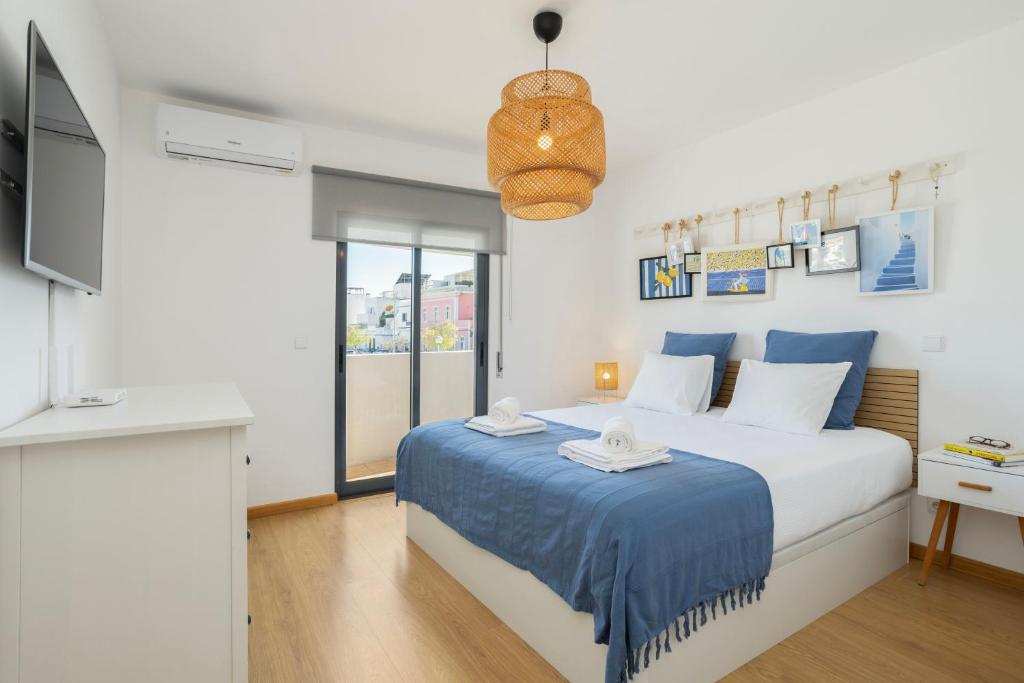 Prime Location, Pool, Free Parking, Olhão