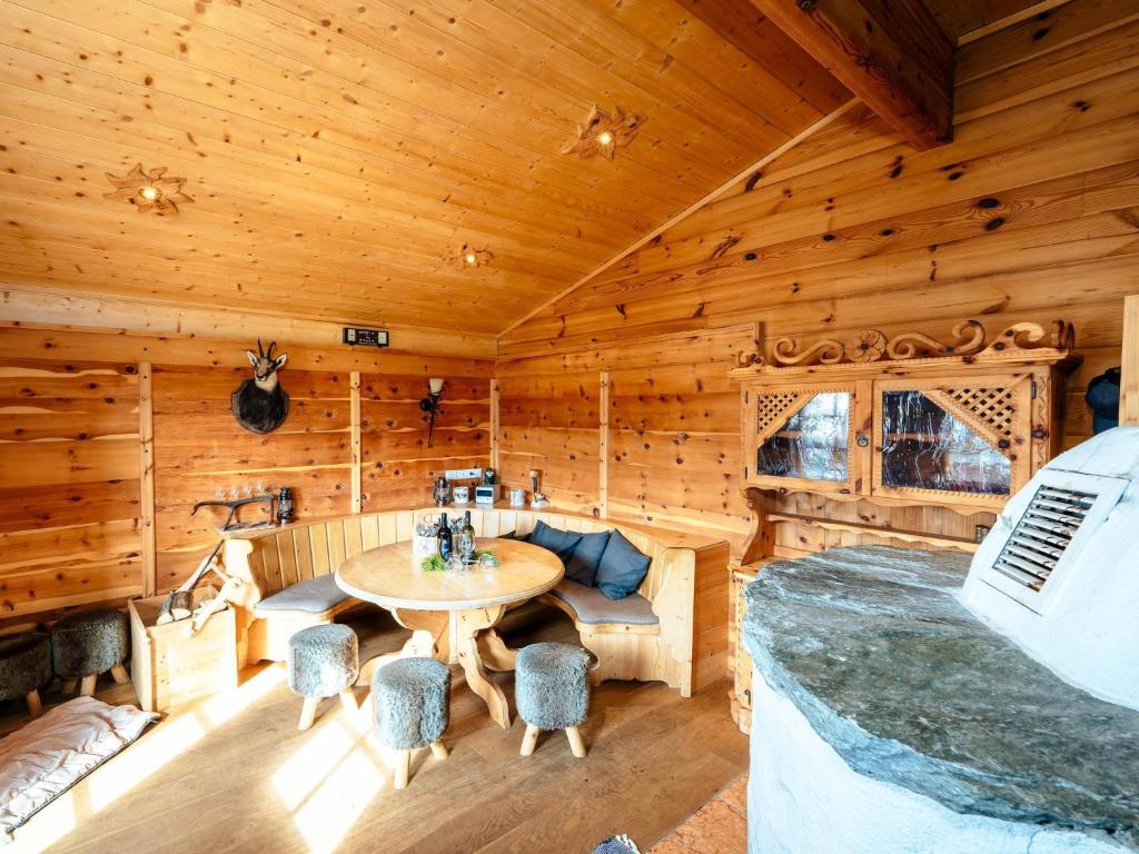 Rustic Hut Salzburg near Ski Slopes - 4