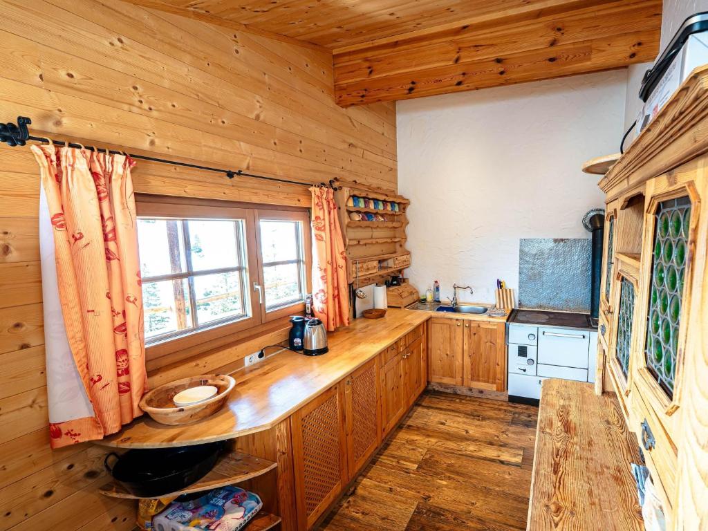 Rustic Hut Salzburg near Ski Slopes - 3