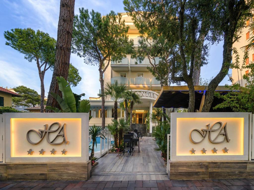 Hotel Alexander — Obiekt in Milano Marittima, Emilia-Romania