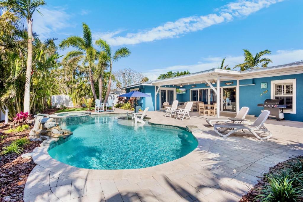 Palms By The Bay, Holmes Beach