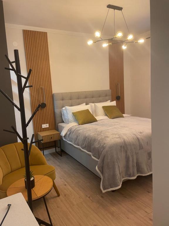 Sunrise Suite, Kotor