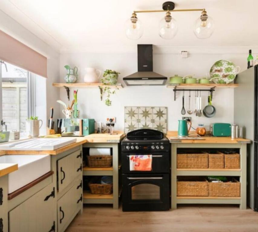 2 Hall cottages, Reydon