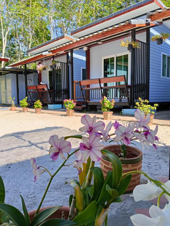 Mook Raya Resort, Ko Mook